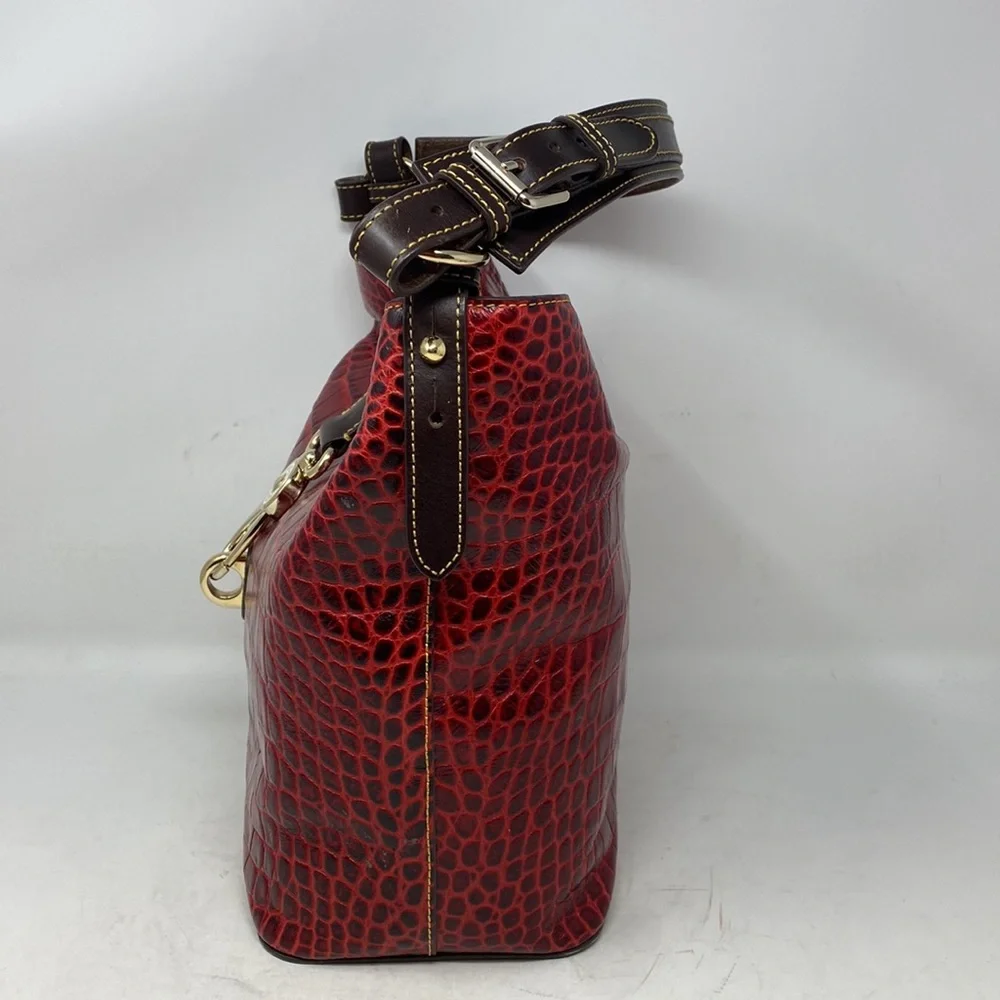 ❤️Dooney & Bourke Red Croc Embossed Leather Hobo Bag. - Picture 3 of 13
